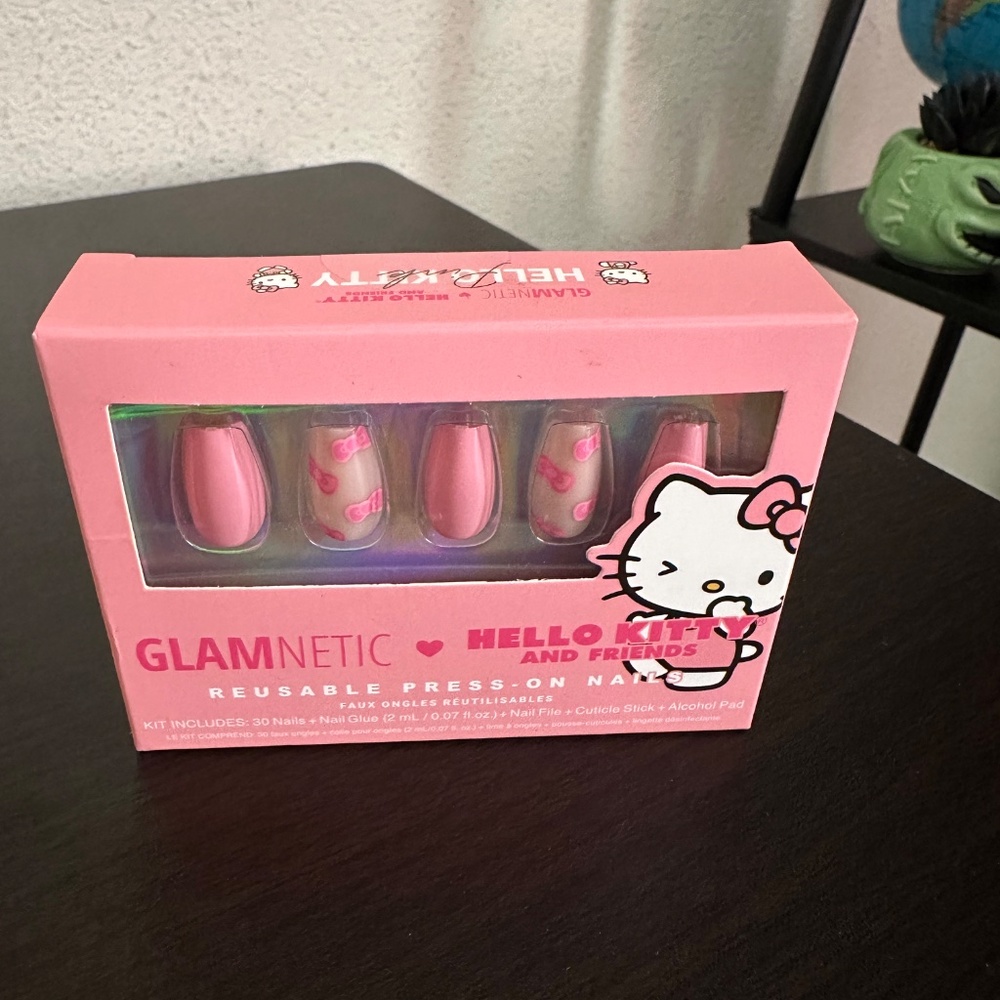 Glamnetic Hello Kitty press on's - Picture 3 of 7